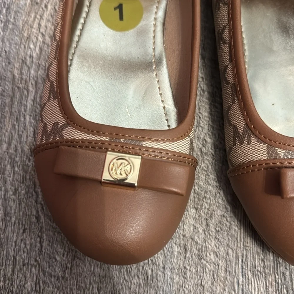Michael Kors girls shoes